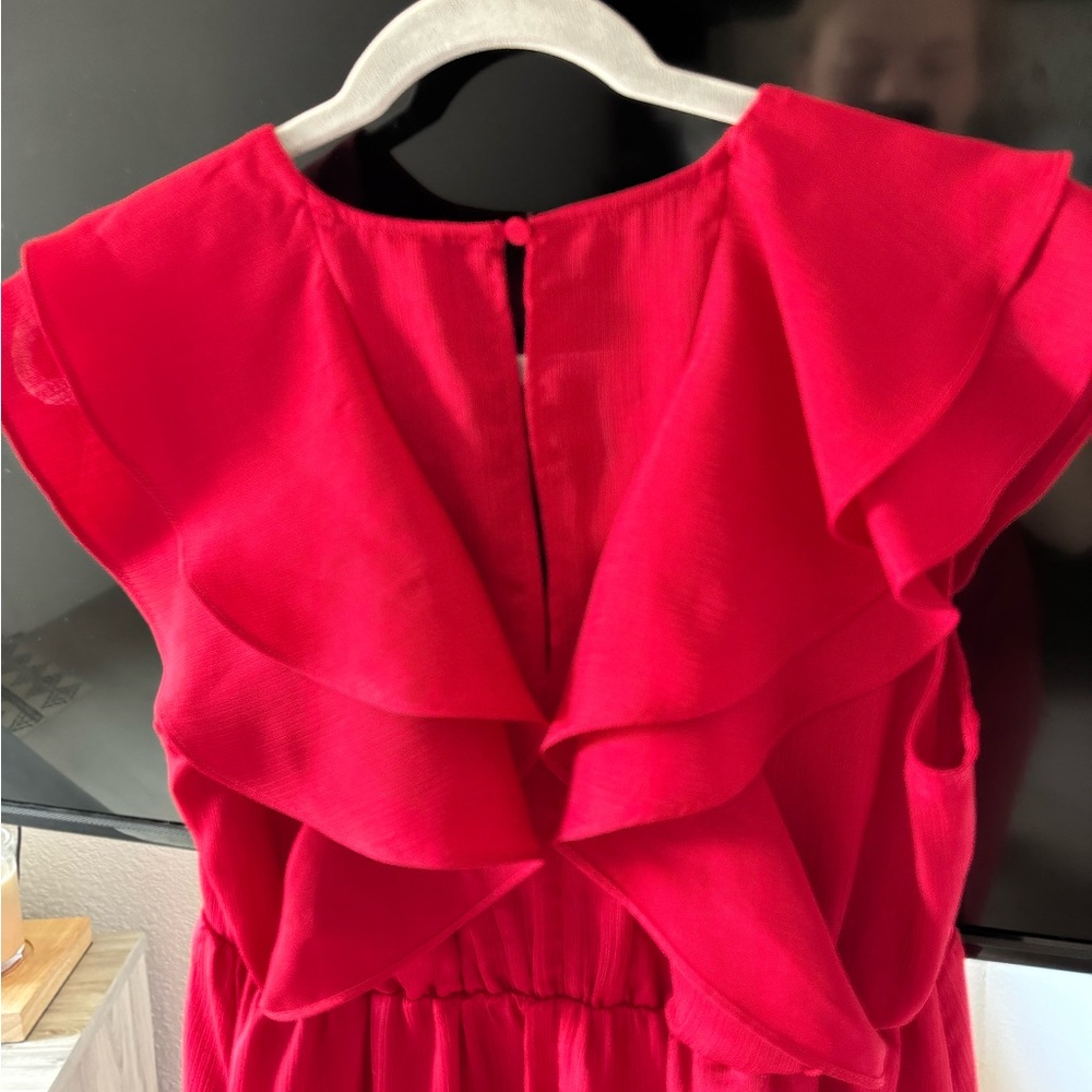 Elegant Red Ruffled Dress - Picture 7 of 9